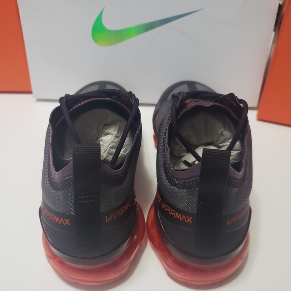 Nike Vapormax - Picture 3 of 4
